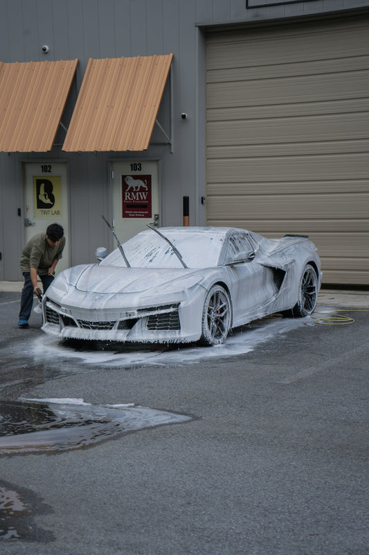 How to Wash Your Car Without Scratches (Two‑Bucket and Rinseless Methods)