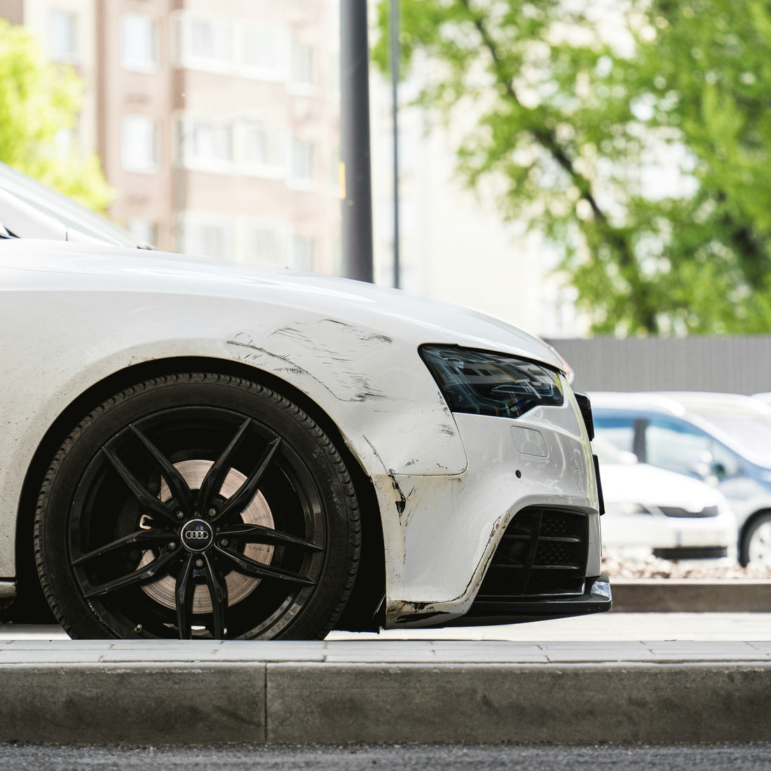 Clear Coat vs. Paint Damage: How to Diagnose Scratches and Choose the Right Fix